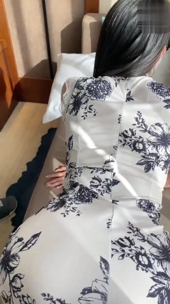 刚刚交的新女友、穿旗袍勾引我插出白浆，这身材，这鲍鱼，就问你羡不羡慕，渴不渴！ 截图2