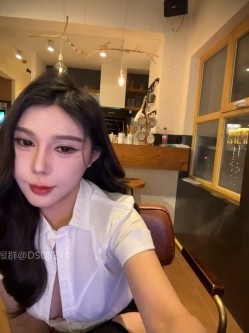 ️新晋主播【linjianvhai】极品网红脸御姐、长腿黑丝高跟职业装 截图5