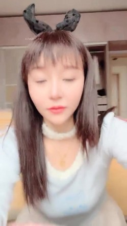 重庆市，九龙坡区，老师，晒过《教师资格证》【确实有点骚】疫情在家，阳台啪啪，做家务吃饭，淫乱一整天！ 截图12