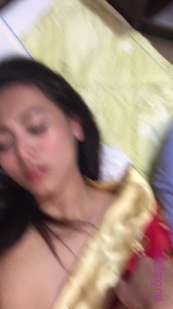 《台湾情侣泄密》台中美女从模特到房仲 ️出卖身体的那些日子 截图12