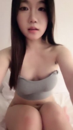 热门精品校花~【猫猫在校 】浴缸足交吃鸡 无套调教的好爽 截图13