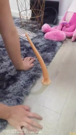 【极品流出 ️恋爱性陷阱】圈养调教大学母狗『二月』无下限性开发实录 完美曝光真实还原母狗成长变化 截图2