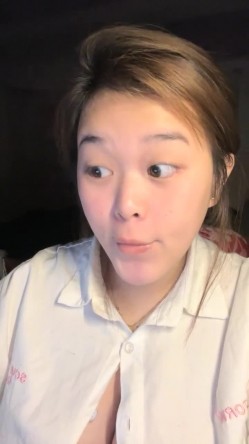 奶控福利，全网最大奶子来了~【甜甜甜甜圈】，就问各位大哥，这奶子大不大，震撼，惊人 截图1