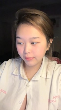 奶控福利，全网最大奶子来了~【甜甜甜甜圈】，就问各位大哥，这奶子大不大，震撼，惊人 截图5