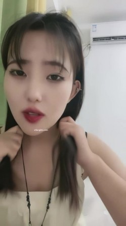 高颜值小姐姐与闺蜜大尺度淫乐 截图1