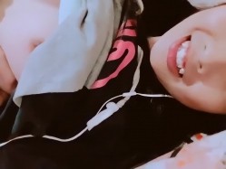 《台湾情侣泄密》湖中之光高二女生廖彦宁性爱私拍泄密流出 截图5
