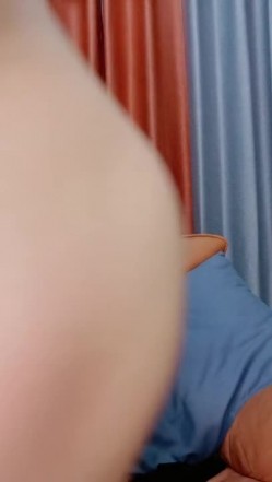 明星颜值健身女神！性感热舞抖臀！绝活站立一字马，扒开闺蜜内裤看穴，自摸掰紧致小穴 截图9