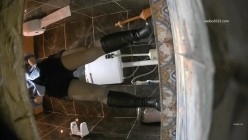 大神潜入高档夜店女厕 ️全景偷拍众多的大长腿黑丝小姐姐各种极品鲍鱼 截图7