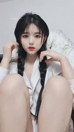 男人的梦中情人，101%恋爱女神【美妍】绿播下海收费房~强烈推荐，逼逼绝美，很赞 截图1