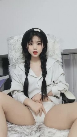 男人的梦中情人，101%恋爱女神【美妍】绿播下海收费房~强烈推荐，逼逼绝美，很赞 截图3