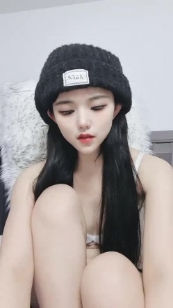 男人的梦中情人，101%恋爱女神【美妍】绿播下海收费房~强烈推荐，逼逼绝美，很赞 截图10