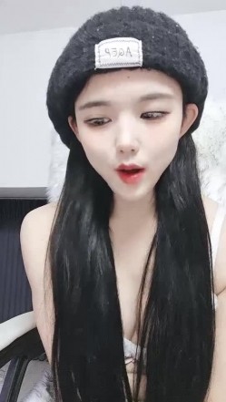 男人的梦中情人，101%恋爱女神【美妍】绿播下海收费房~强烈推荐，逼逼绝美，很赞 截图13