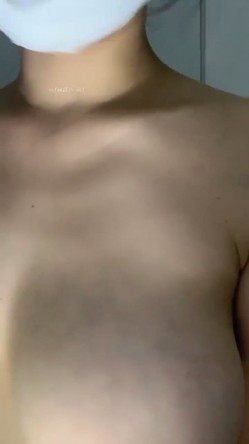 G奶校花女神【素质女人】与女同炮友互舔抠逼~穿戴假屌操逼 截图16
