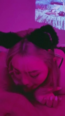 《重磅炸弹 全站无水首发》30万人追踪的极品网美推特尤物kitty顶级露脸反差私拍 身材颜值天花板各种肉战3P有钱人的玩物 截图16