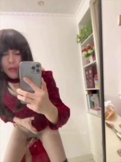 圣诞狂欢 Cindy腿腿 国产极品人气TS，长相清纯身材一流，一双纤细的大长腿，不输任何女人 截图3