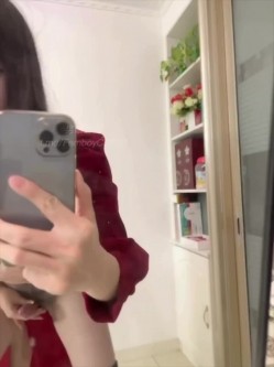 圣诞狂欢 Cindy腿腿 国产极品人气TS，长相清纯身材一流，一双纤细的大长腿，不输任何女人 截图4