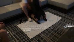 推特新晋高质量NTR绿帽夫妻明星颜值极品人妻「ROSEWU」这黑丝长腿真的吸睛，听这尖叫就知道烧货又被单男操的有多爽了 截图3