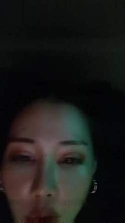 极品高颜值小少妇，超级风骚尤物，苏苏很开心室内3P不过瘾，开车野外4P，护士装车震轮番干，场面宏大震撼 截图11