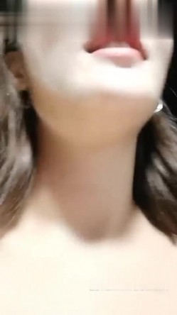 极品高颜值小少妇，超级风骚尤物，苏苏很开心室内3P不过瘾，开车野外4P，护士装车震轮番干，场面宏大震撼 截图12