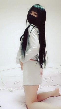 推特女神福利姬【00后大队长】未流出土豪私拍视图合集，情趣制服紫薇销魂可撸精尽人亡的节奏 截图5