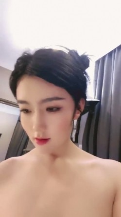 【 奶球的球迷车模闺蜜】无套操得乳浪迭起，菊花破处，连续内射高潮不断，简直就是一场性爱 截图1