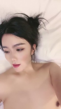 【 奶球的球迷车模闺蜜】无套操得乳浪迭起，菊花破处，连续内射高潮不断，简直就是一场性爱 截图4