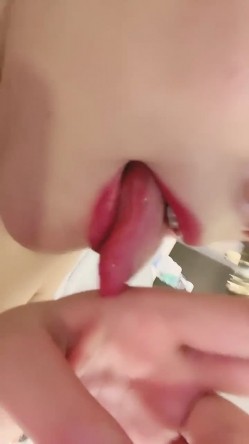 【 奶球的球迷车模闺蜜】无套操得乳浪迭起，菊花破处，连续内射高潮不断，简直就是一场性爱 截图11