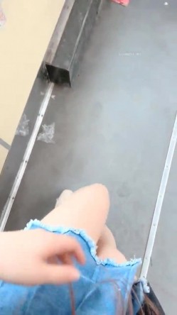 【黛西老师】商场~马路~树林~勾搭技师内射一屁股~露脸 截图12