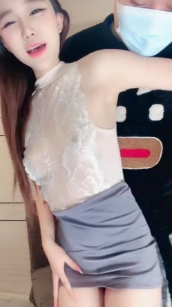 ️七彩主播【安小然】丝袜小姨子勾引姐夫口交骑乘啪啪 截图9