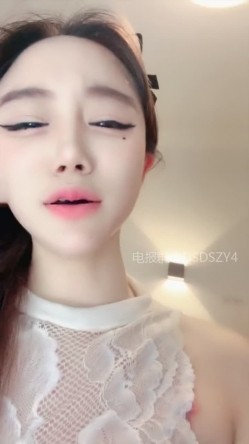 ️七彩主播【安小然】丝袜小姨子勾引姐夫口交骑乘啪啪 截图16