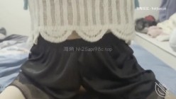 早孕期内射开裆家居裤姐姐叫声很大生怕被发现了 截图1