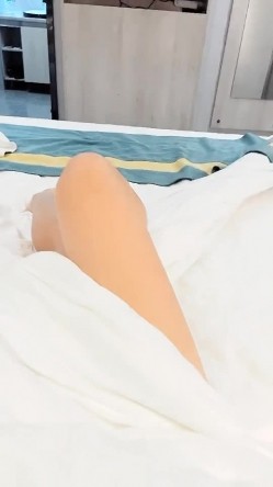 极品大二学妹援交实记 金主后入小骚货母狗皮鞭都用上了 刚开发后庭又疼又爽真是妩媚动人 截图16