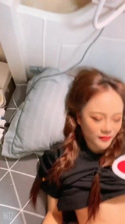 高颜值女神级女友性爱私拍流出 翘挺美乳 骑乘猛摇 爆精颜射 超像某明星 完美露脸 截图7