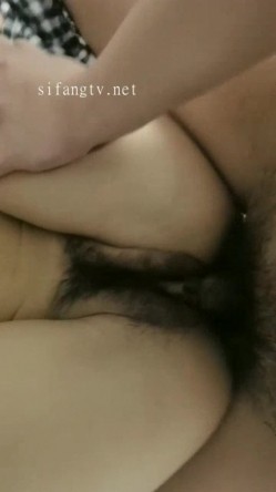 高颜值女神级女友性爱私拍流出 翘挺美乳 骑乘猛摇 爆精颜射 超像某明星 完美露脸 截图8