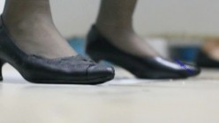 大型购物中心内部女厕偷拍 多位黑丝美女店员的各种极品美鲍鱼 截图3