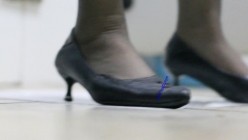 大型购物中心内部女厕偷拍 多位黑丝美女店员的各种极品美鲍鱼 截图4