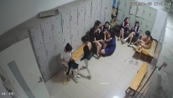 舞蹈班《监控破解》偷拍多位美女学员后台换衣服 截图5
