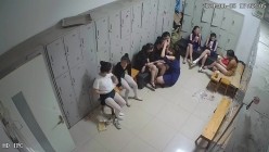舞蹈班《监控破解》偷拍多位美女学员后台换衣服 截图10
