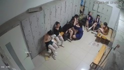 舞蹈班《监控破解》偷拍多位美女学员后台换衣服 截图14