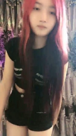 校花！成都KTV公主下海！【破处】，貌美如花的重庆妹子，尺度升级，各种掰穴 截图5