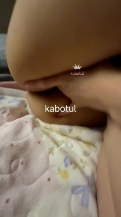 富二代真实约炮，【fKabuto】，专攻学生妹，完美露脸，坠入爱河宿舍自拍裸照，约出来酒店爆操 截图6