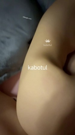 富二代真实约炮，【fKabuto】，专攻学生妹，完美露脸，坠入爱河宿舍自拍裸照，约出来酒店爆操 截图13
