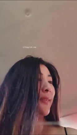 极品披肩美骚妇『哭了会怀孕』首次户外啪啪与炮友大街上车震 黑丝骚货挺会玩 深喉爆操淫语浪叫求大J8干死她 截图12