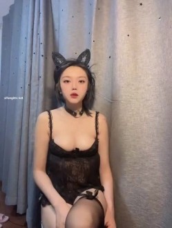 《云盘高 泄密》露脸才是王道！说淫水好粘哦，对话精彩，黑龙江鸡西00后大波长腿淫荡母狗【冷媛】 截图3