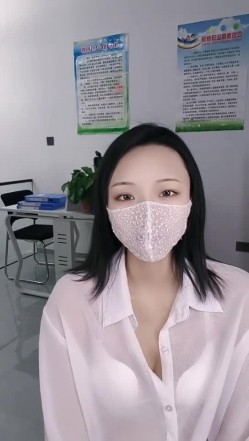 【雅儿老湿】退役模特 美腿丝袜 沟搭男技师男学弟 无套狂操 多地点无套内射 真受不了 截图2