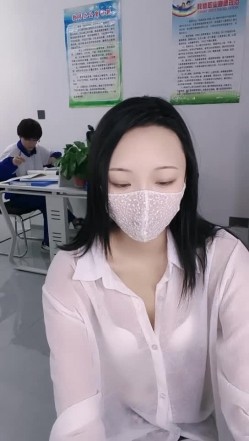 【雅儿老湿】退役模特 美腿丝袜 沟搭男技师男学弟 无套狂操 多地点无套内射 真受不了 截图6