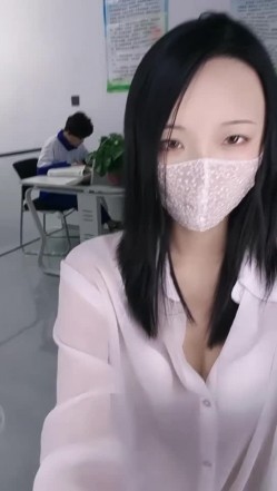 【雅儿老湿】退役模特 美腿丝袜 沟搭男技师男学弟 无套狂操 多地点无套内射 真受不了 截图9