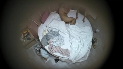 酒店偷拍 乖乖女学生掏出书包内藏的情趣黑丝疯狂深蹲爱拍摄胖男 截图1
