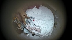 酒店偷拍 乖乖女学生掏出书包内藏的情趣黑丝疯狂深蹲爱拍摄胖男 截图10