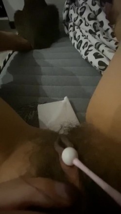 艺校毕业漂亮美女丝模雨馨宾馆被摄影师潜规则透明丝袜大屁股是个大排量的好车 截图16